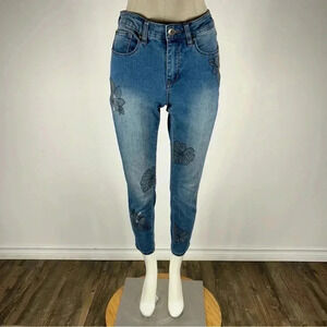 Vintage Vibes Tribal Floral Embroidered Skinny Jeans - Ankle Crop